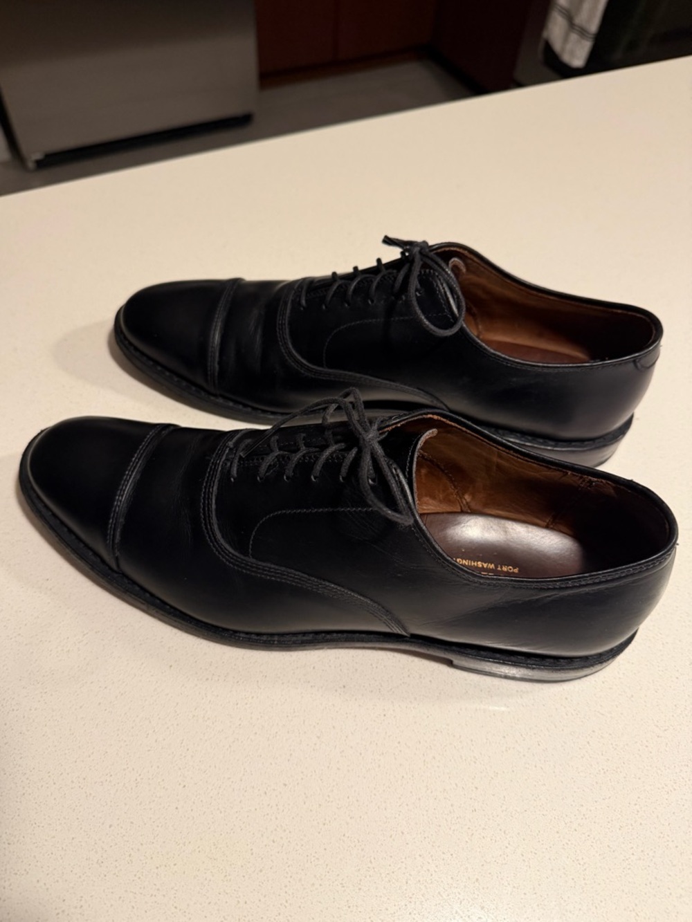 Allen Edmonds Park Avenue Cap Toe Oxford Classic Black Leather Dress Shoes - Men - Picture 6 of 7
